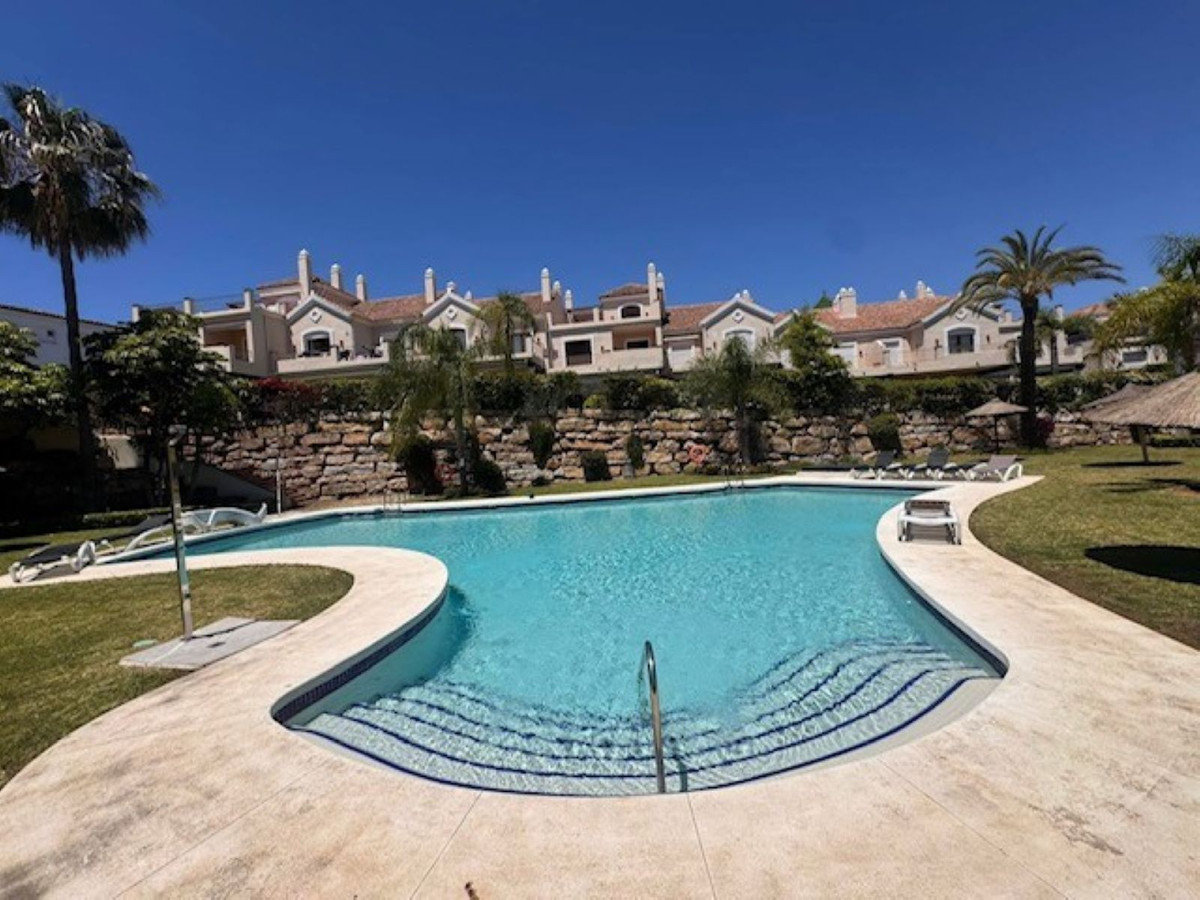 El Paraíso, Estepona